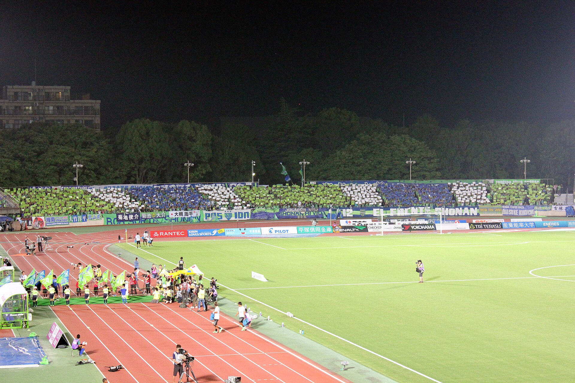 試合前のスタンド